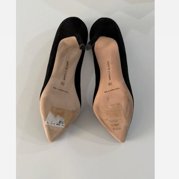 Manolo Blahnik BB Classic Black Velvet Pointed Toe Pump Shoes Size / 38 US - Picture 5 of 10
